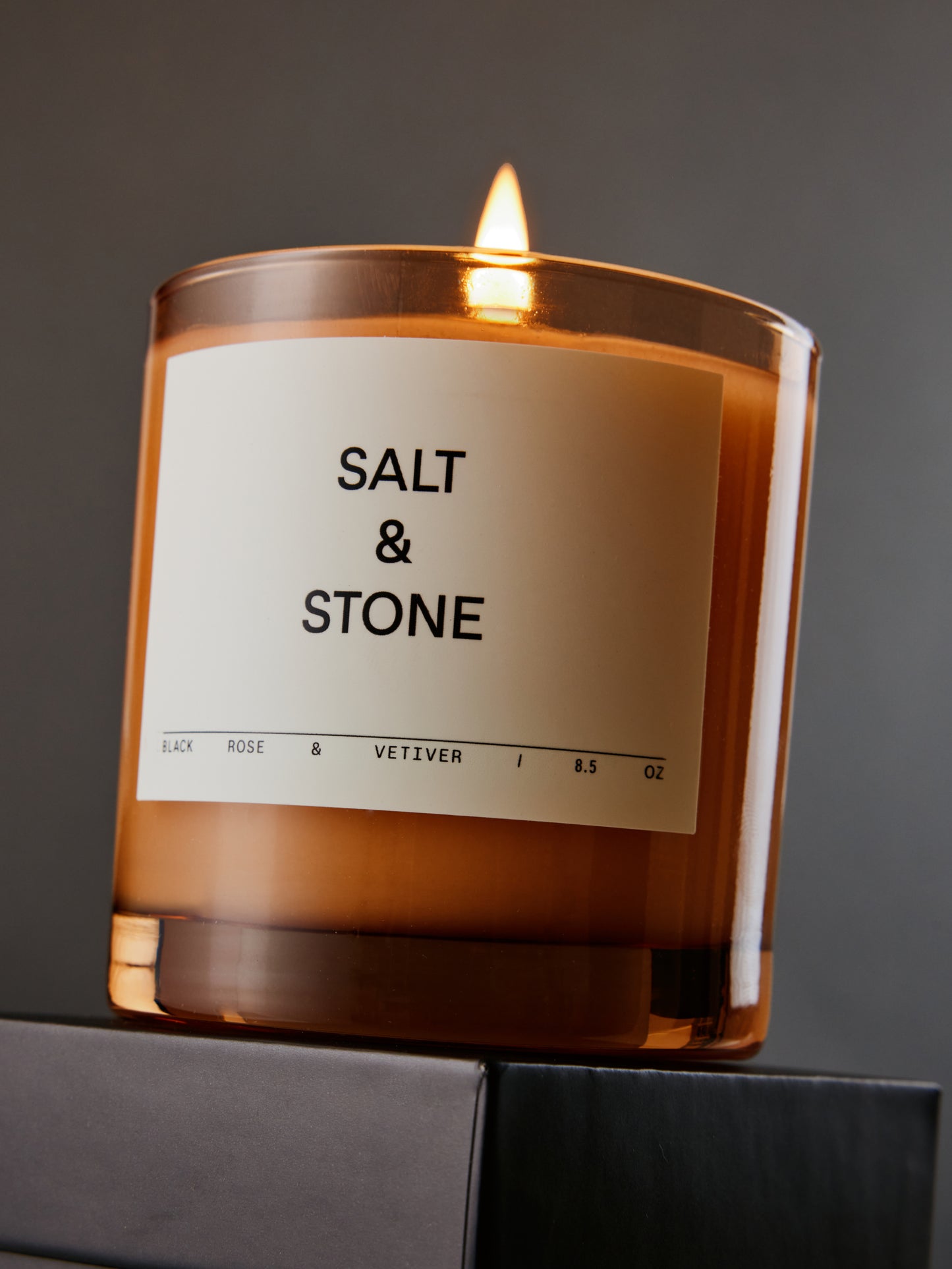 Black Rose & Vetiver Scented Candle
