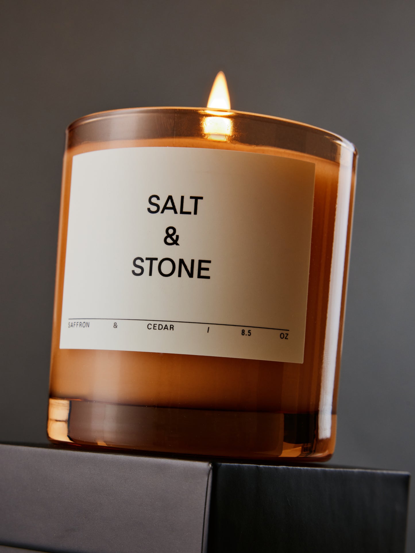 Saffron & Cedar Scented Candle